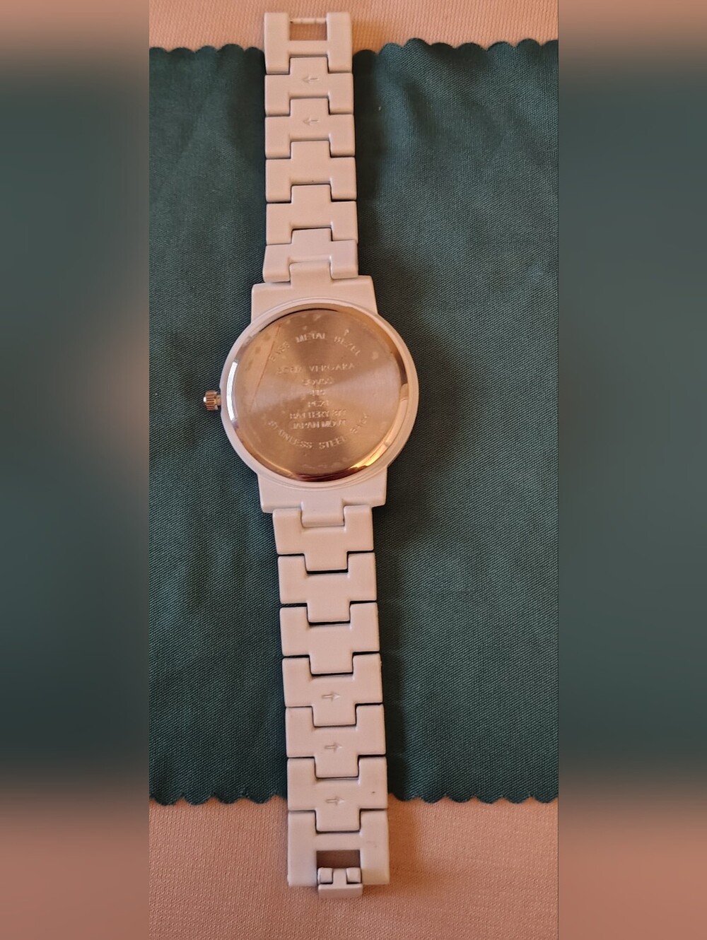 Watch With Rhinestones - Picture 3 of 4